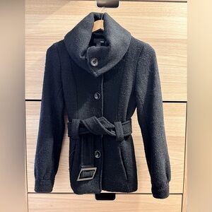H&M Black Wool-Blend Belted Coat - Size EUR 32 / US 2
(Great Condition)